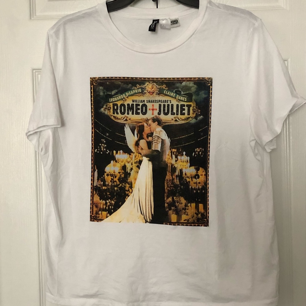 Romeo and Juliet Tee